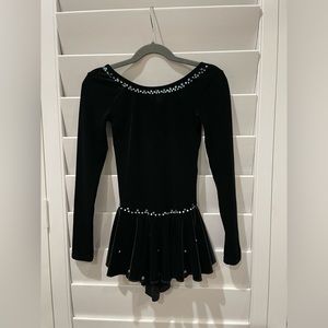 Girls black velvet crystals Mondor figure skating dress size 8-10